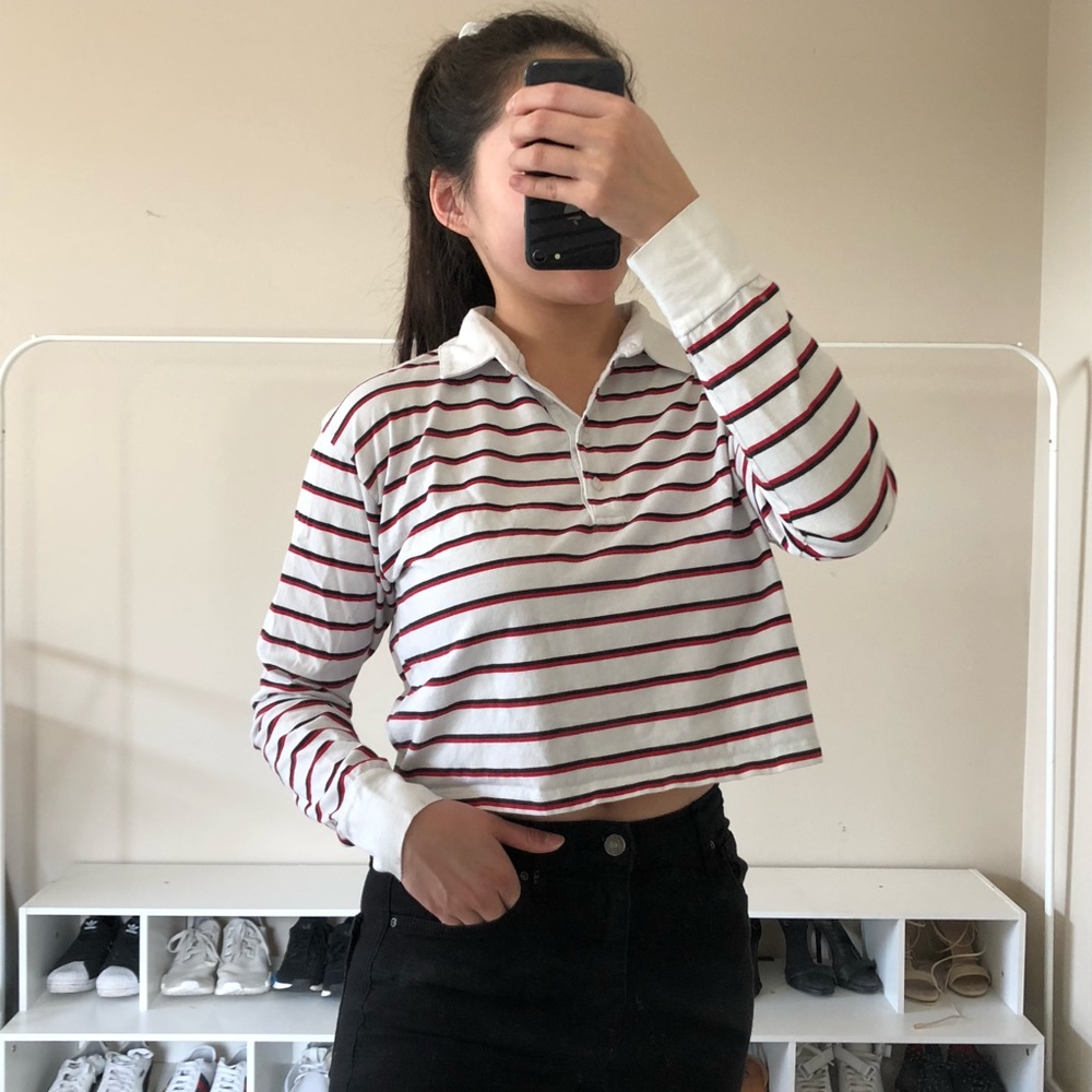Red and black striped collared crop top